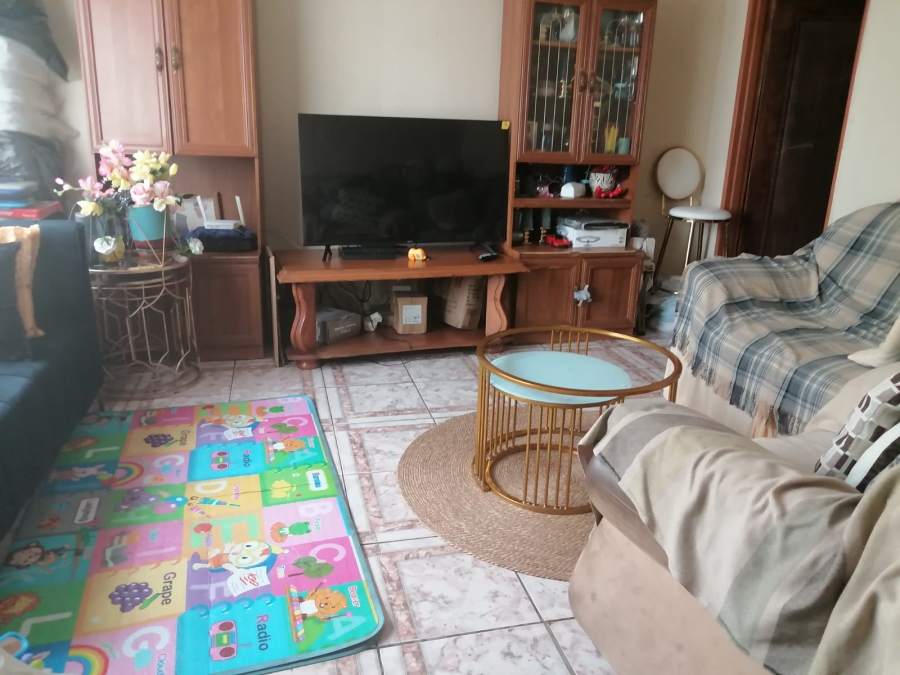 4 Bedroom Property for Sale in Geelhoutpark North West